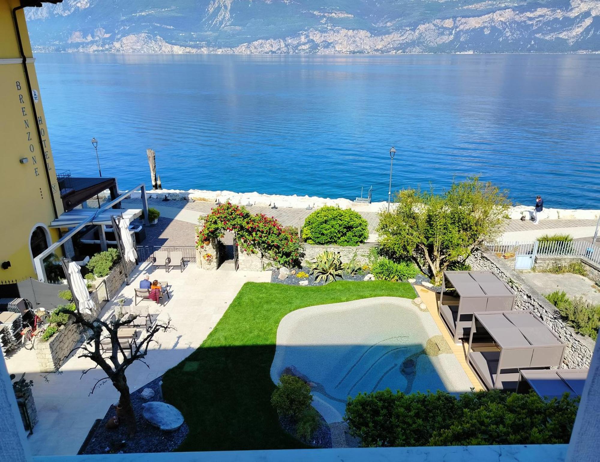 Lake Front Hotel Brenzone Exteriör bild