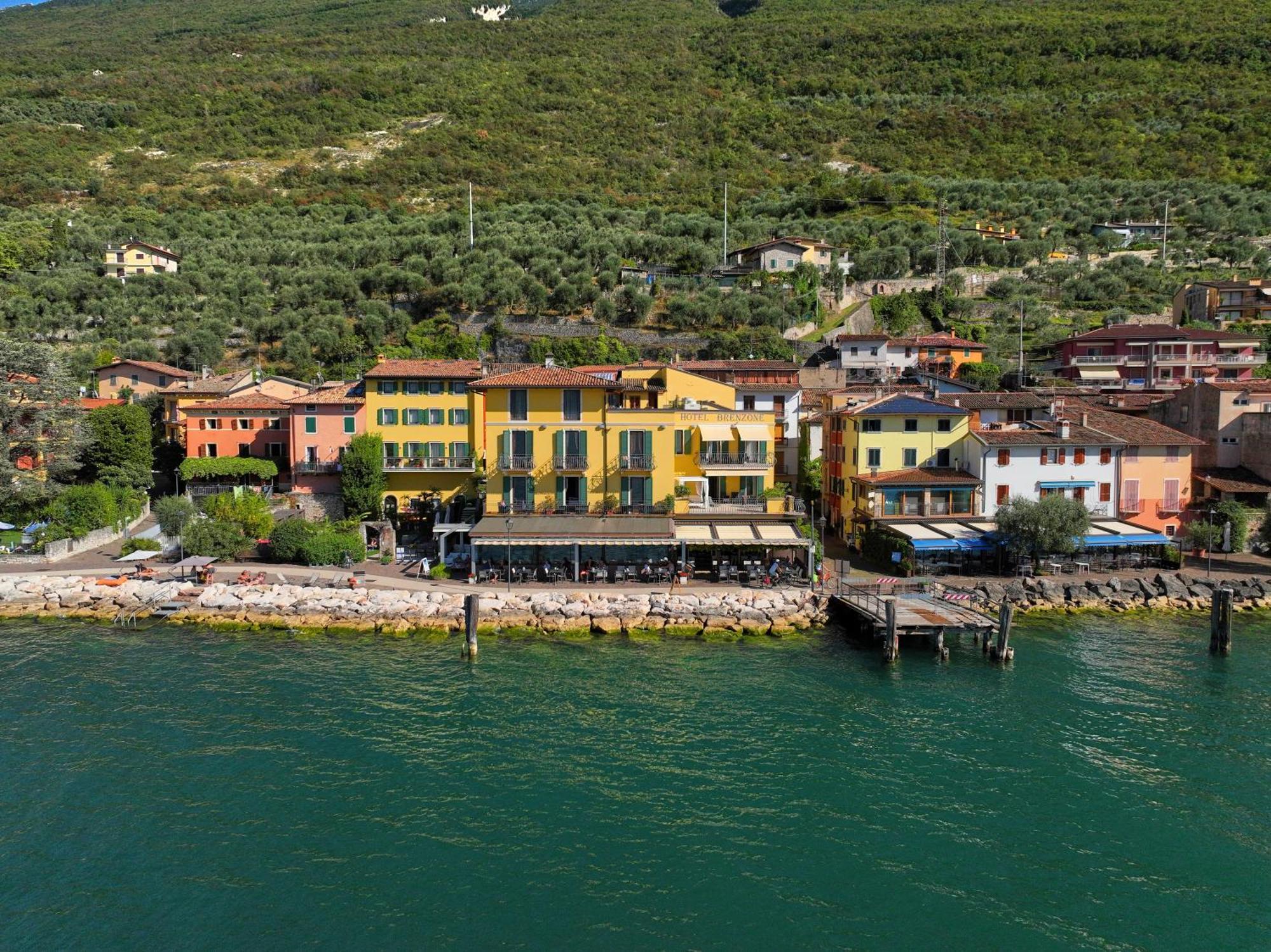 Lake Front Hotel Brenzone Exteriör bild